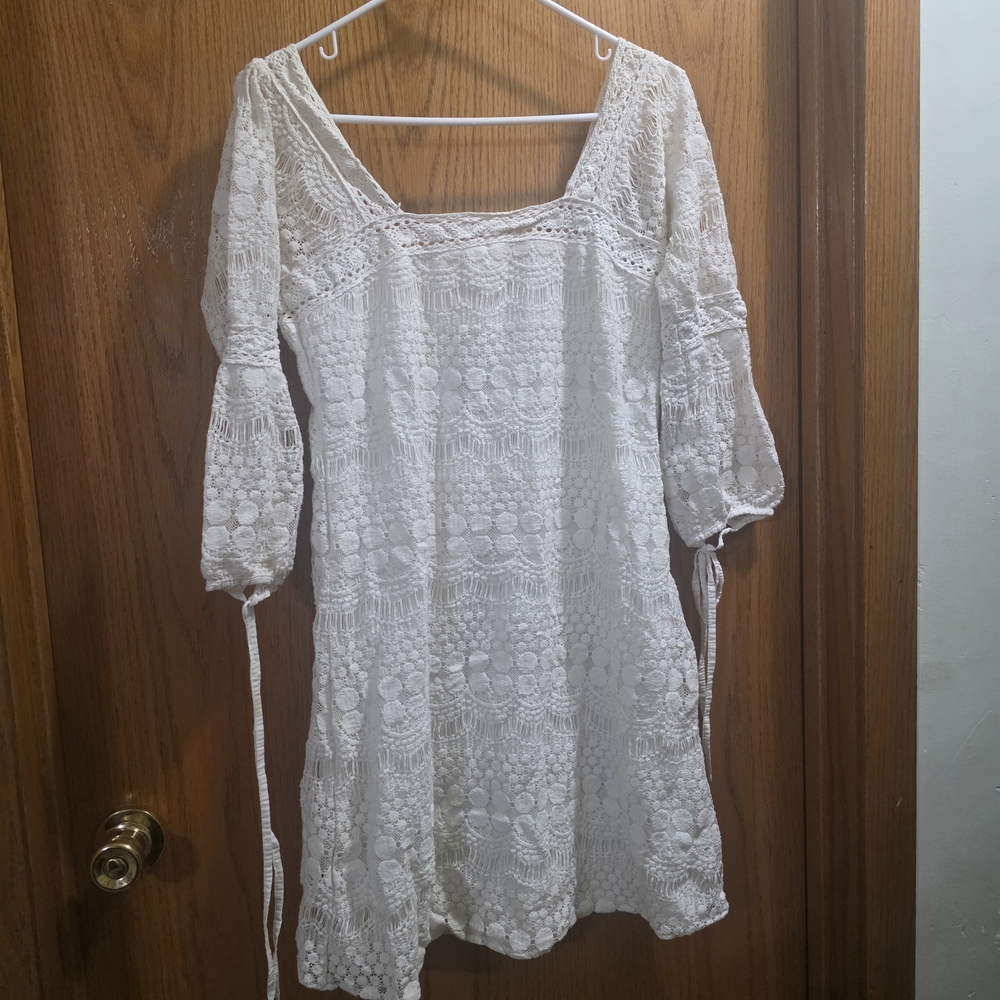 Solitaire Ivory Lace Dress